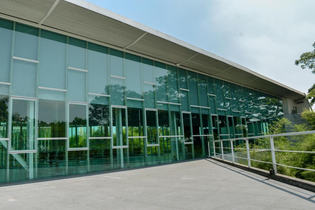 K Gallery Hotel Pasuruan Exterior foto